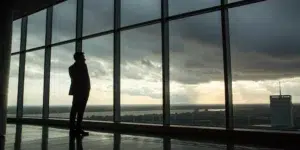 Cetera Advisors broker Harold Puhl under scrutiny for investor complaints and unsuitable advice.